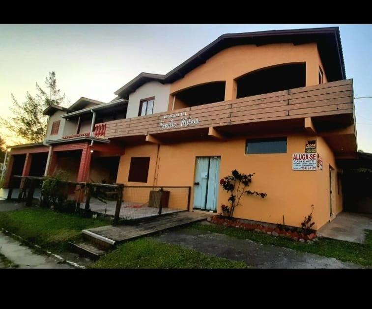 Appartamento Residencial Familia Milani 100 Metros Do Mar Torres Esterno foto